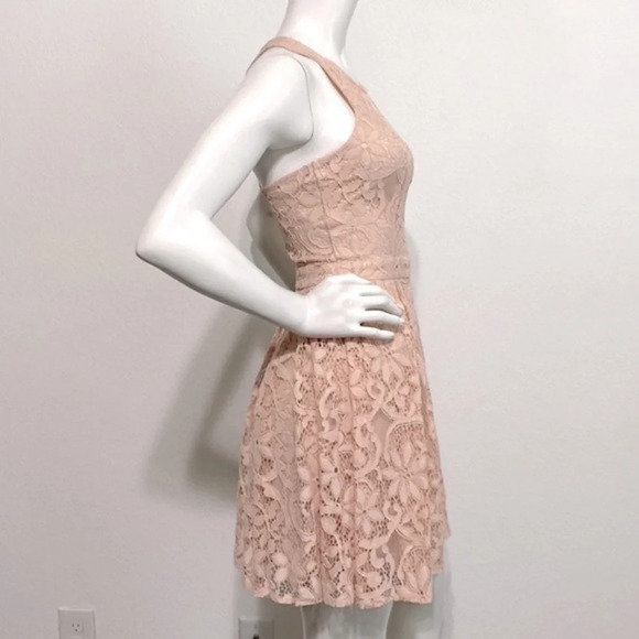 Lulu's Blush Pink Racer Back Lace Dress Size XS - Picture 8 of 9